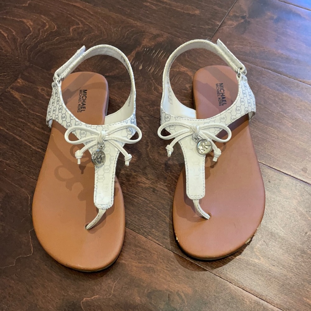 Micheal Kors girls Sandals size 4
